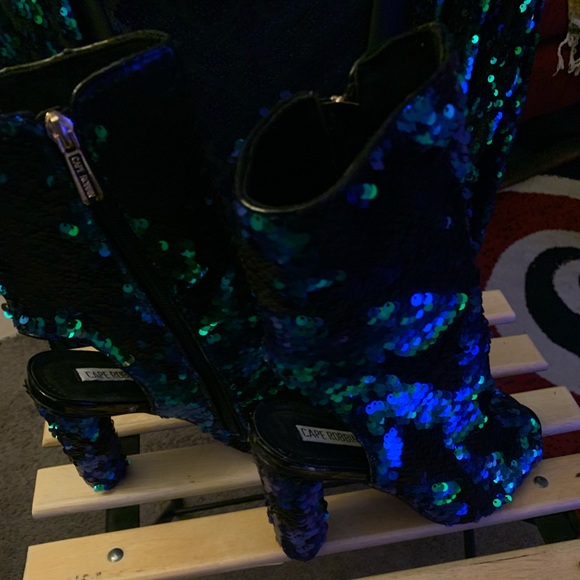 Size 8 1/2 booties with matching blazer (medium) - Picture 2 of 12